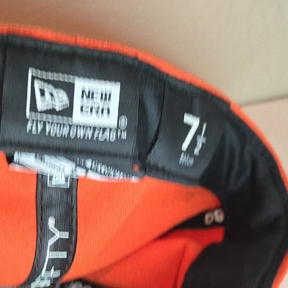 New Era NY Mets Bright Orange Cap with Camouflage Brim - Picture 7 of 10